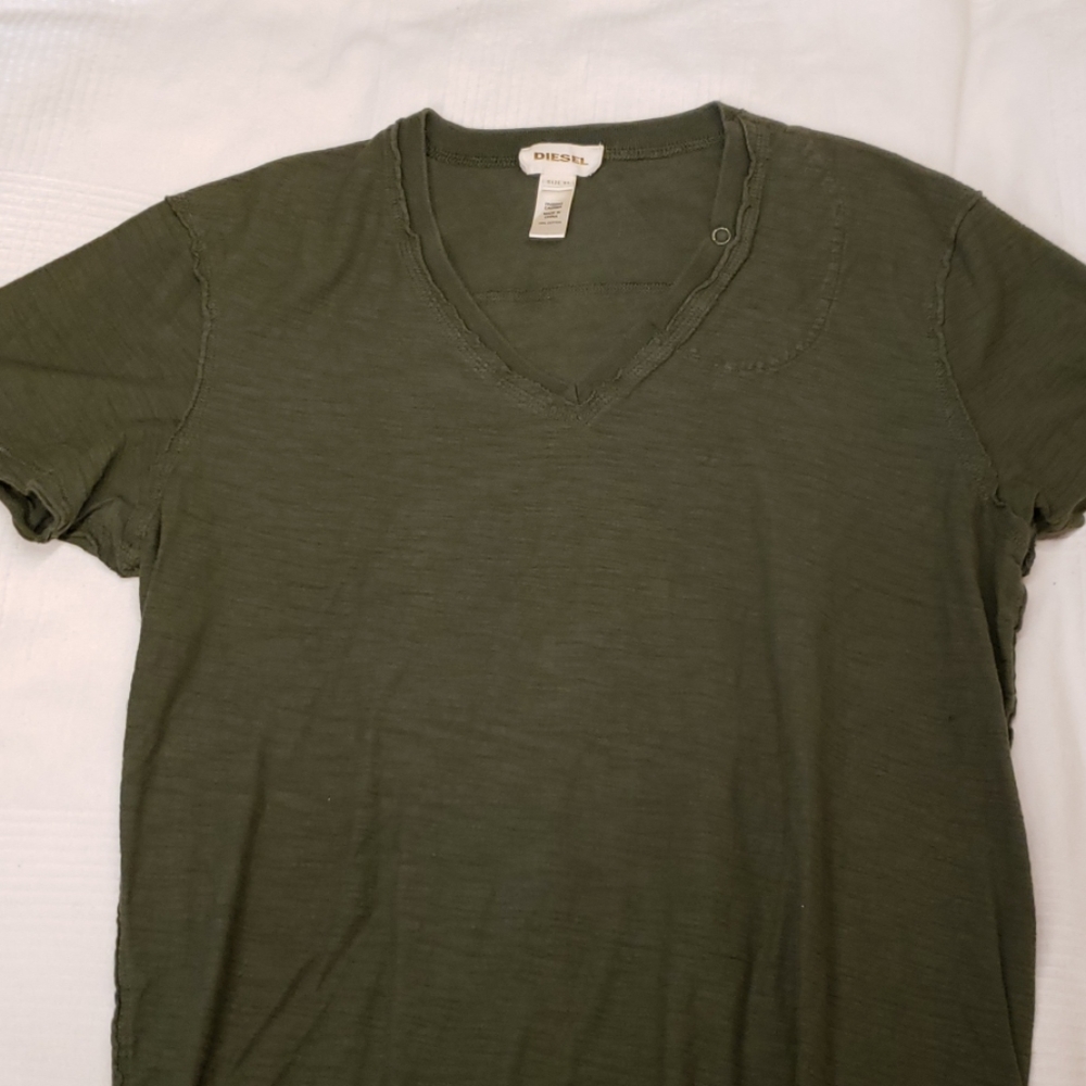 Diesel V-neck tee sz XL